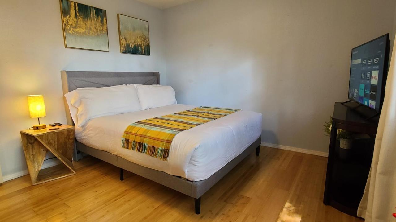 Centrally Located In Rogers And Bentonville! -Private Rooms Экстерьер фото