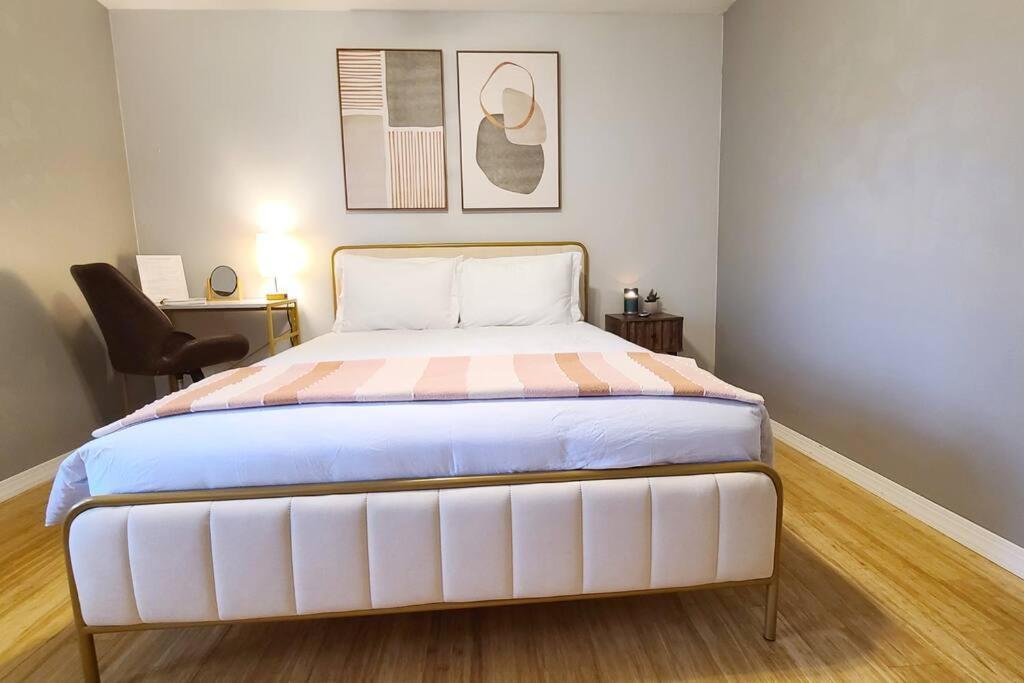 Centrally Located In Rogers And Bentonville! -Private Rooms Номер фото