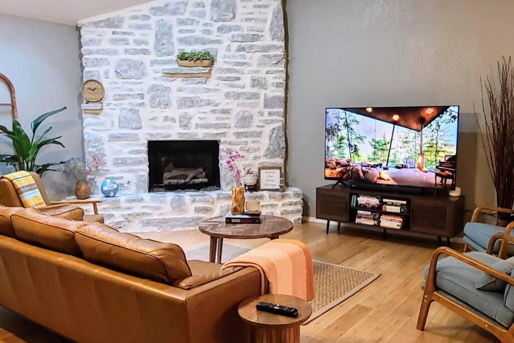 Centrally Located In Rogers And Bentonville! -Private Rooms Экстерьер фото
