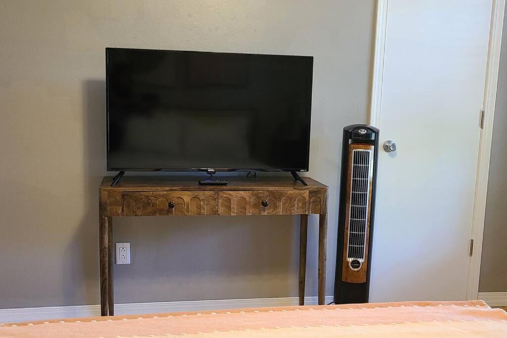 Centrally Located In Rogers And Bentonville! -Private Rooms Экстерьер фото