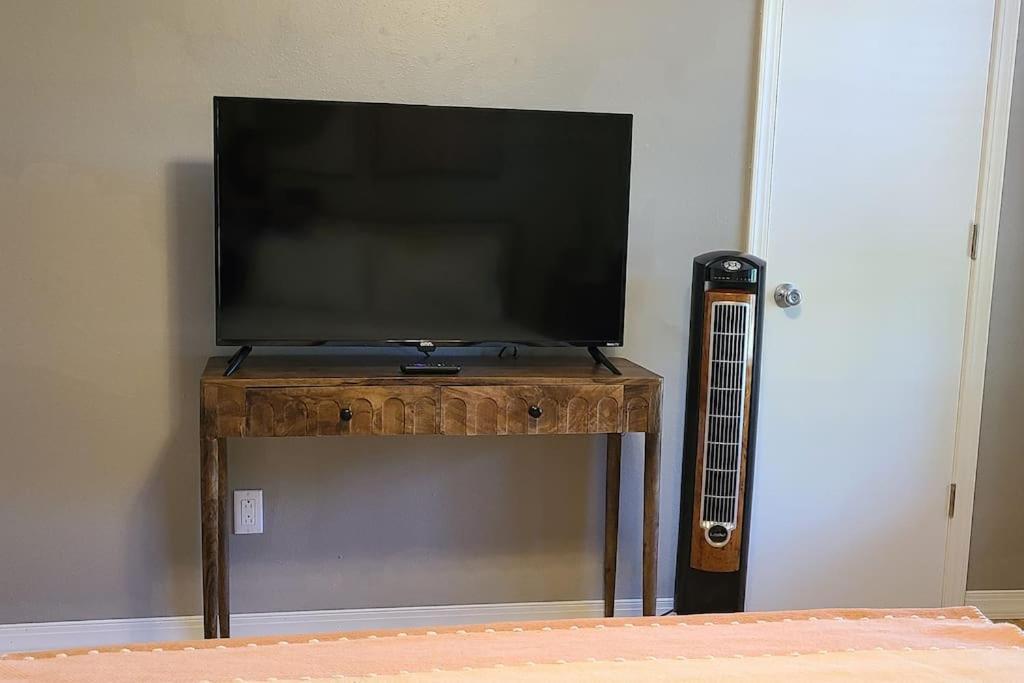 Centrally Located In Rogers And Bentonville! -Private Rooms Экстерьер фото