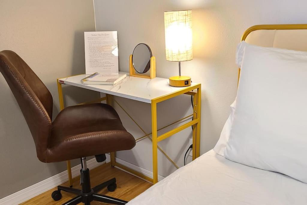 Centrally Located In Rogers And Bentonville! -Private Rooms Экстерьер фото