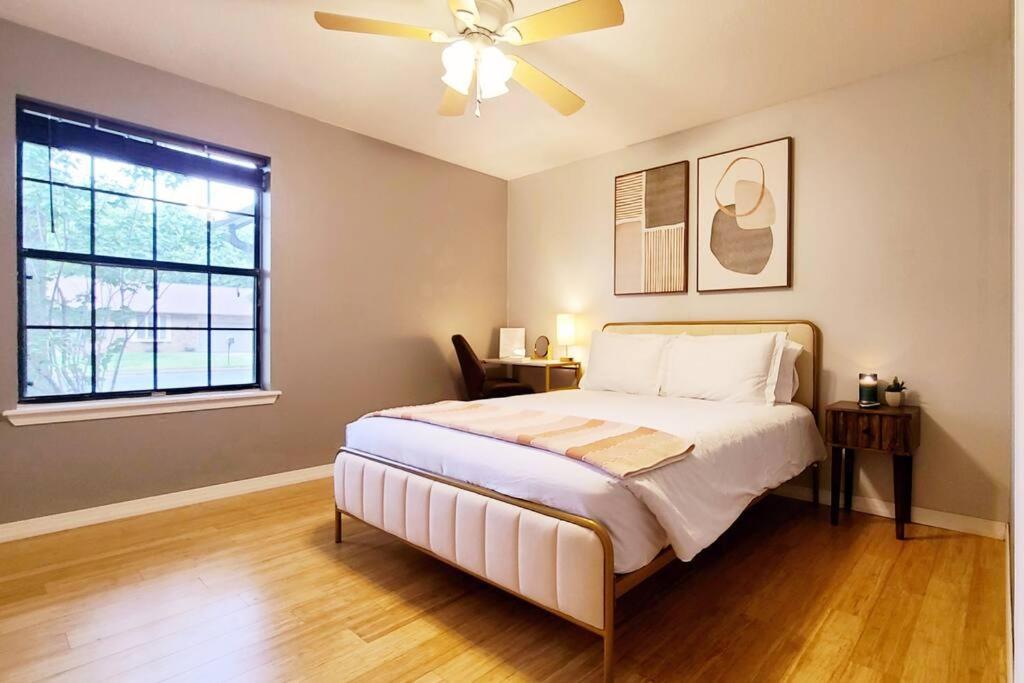 Centrally Located In Rogers And Bentonville! -Private Rooms Номер фото
